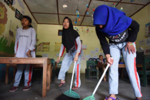 Everyday after school the children have to sweep, a choir which is usefull for them learn and to use at home as well.
